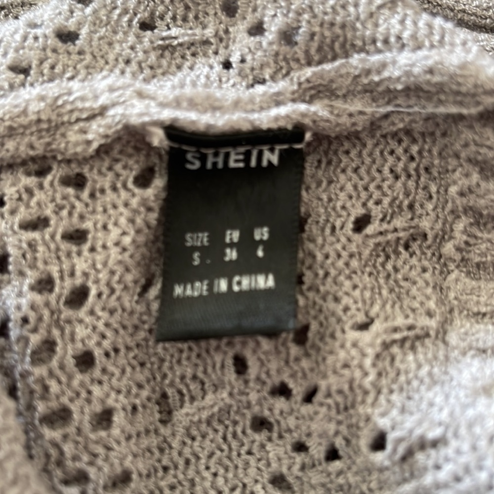Gray net tank top - Picture 3 of 3
